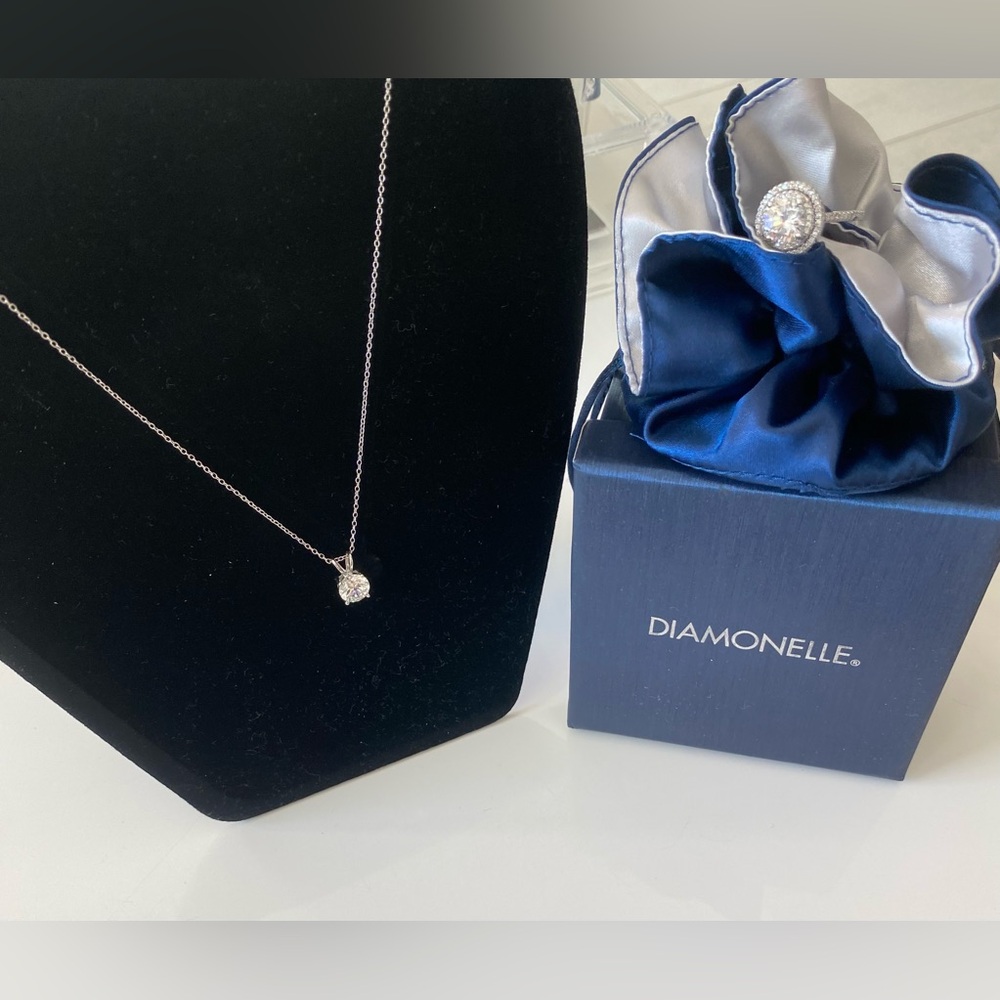 🎁 Diamonelle sterling silver Halo ring & necklace NWT